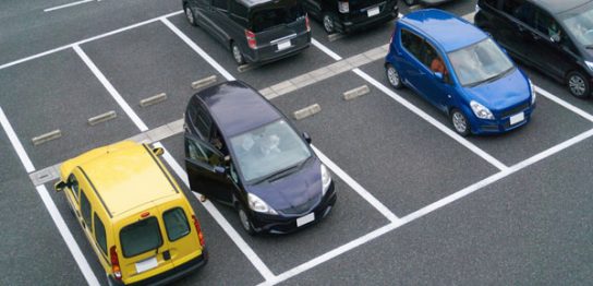 リースした車に駐車場は必要？駐車場の必要性や車庫証明との関係について解説