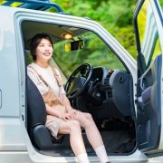 女性から人気の高いかっこいい車種6選！車を選ぶ際のポイントも解説